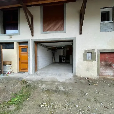 Maison Spacieuse - Proche Lac & Montagnes - Garage بيت للعطل *